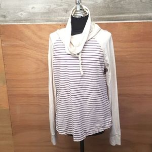 Carhartt long sleeves  Med bundle only item